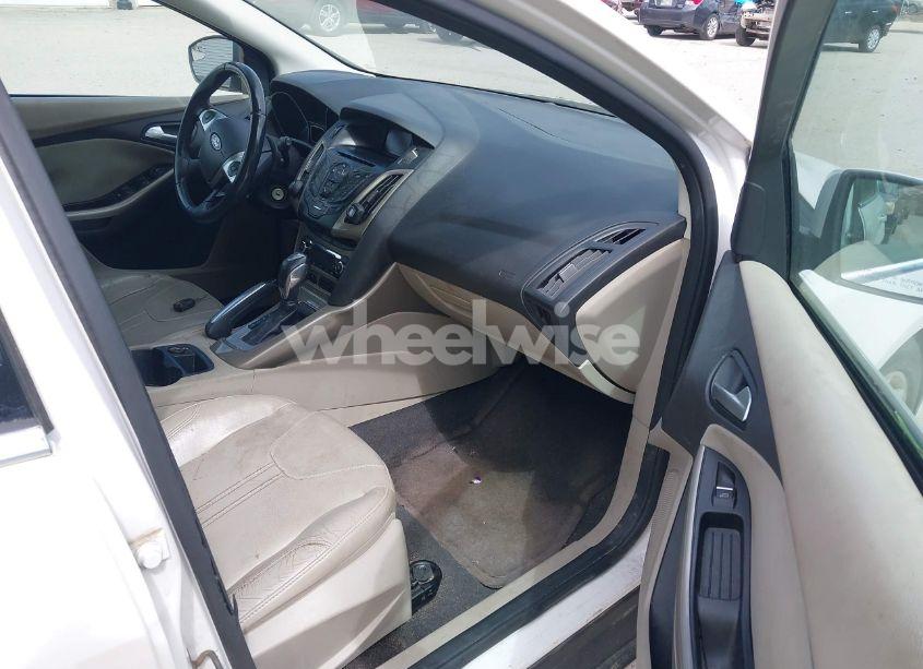 Photo 5 of 2012 Ford Focus SEL (VIN 1FAHP3M27CL353002)