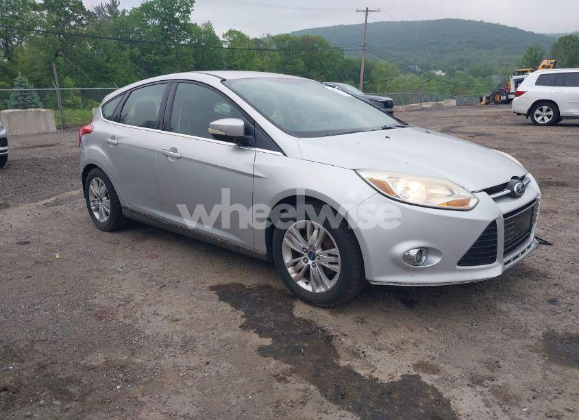 2012 Ford Focus SEL (VIN 1FAHP3M27CL405213) main photo