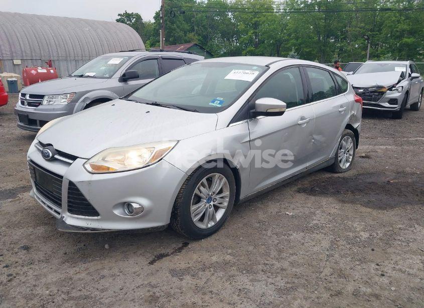 Photo 2 of 2012 Ford Focus SEL (VIN 1FAHP3M27CL405213)