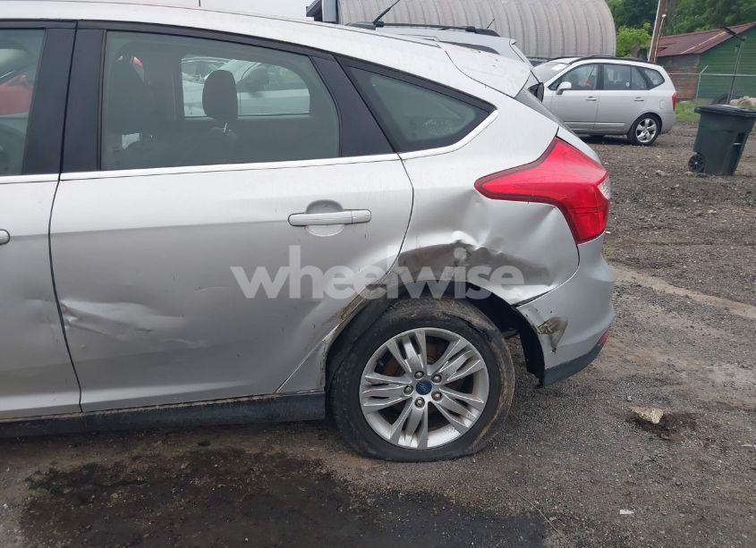 Photo 6 of 2012 Ford Focus SEL (VIN 1FAHP3M27CL405213)