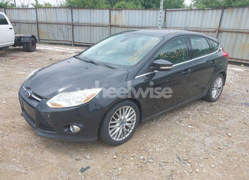 Photo 2 of 2012 Ford Focus SEL (VIN 1FAHP3M27CL409245)