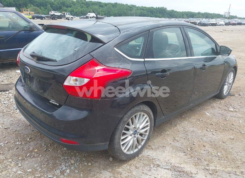 Photo 4 of 2012 Ford Focus SEL (VIN 1FAHP3M27CL409245)