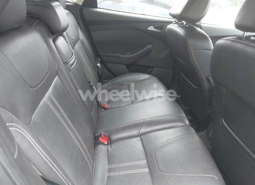 Photo 8 of 2012 Ford Focus SEL (VIN 1FAHP3M27CL409245)