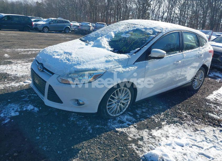 Photo 2 of 2012 Ford Focus SEL (VIN 1FAHP3M28CL193437)