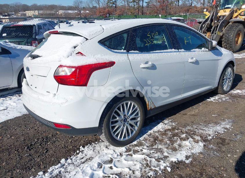 Photo 4 of 2012 Ford Focus SEL (VIN 1FAHP3M28CL193437)