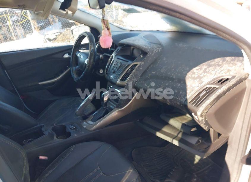 Photo 5 of 2012 Ford Focus SEL (VIN 1FAHP3M28CL193437)