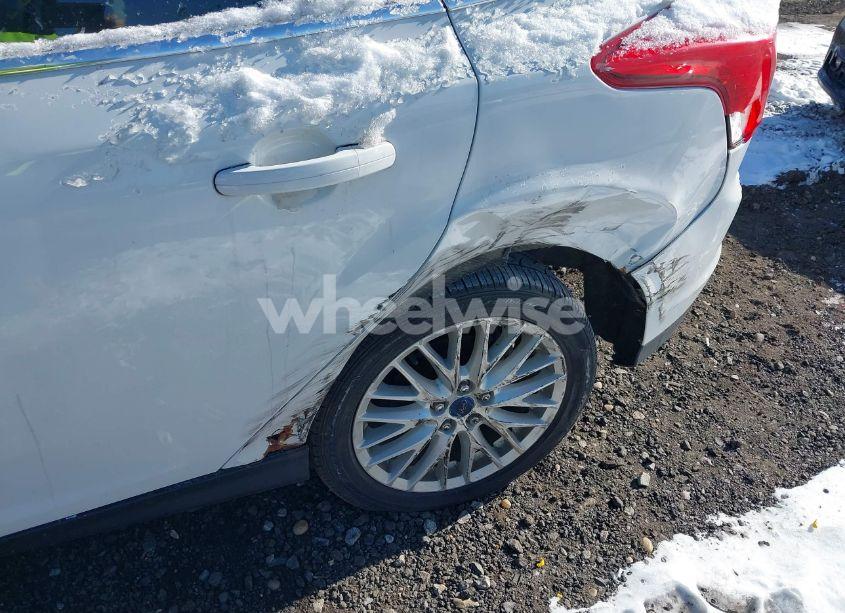 Photo 6 of 2012 Ford Focus SEL (VIN 1FAHP3M28CL193437)