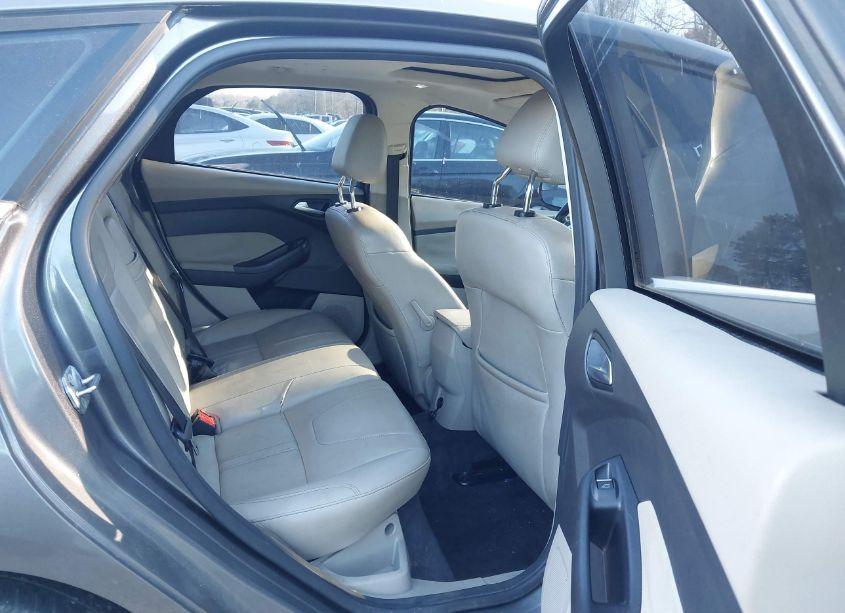 Photo 8 of 2012 Ford Focus SEL (VIN 1FAHP3M28CL282036)