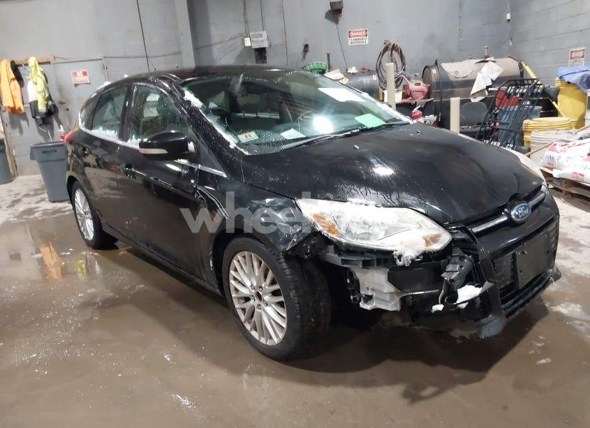 2012 Ford Focus SEL (VIN 1FAHP3M28CL286894) main photo