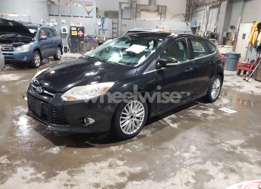Photo 2 of 2012 Ford Focus SEL (VIN 1FAHP3M28CL286894)