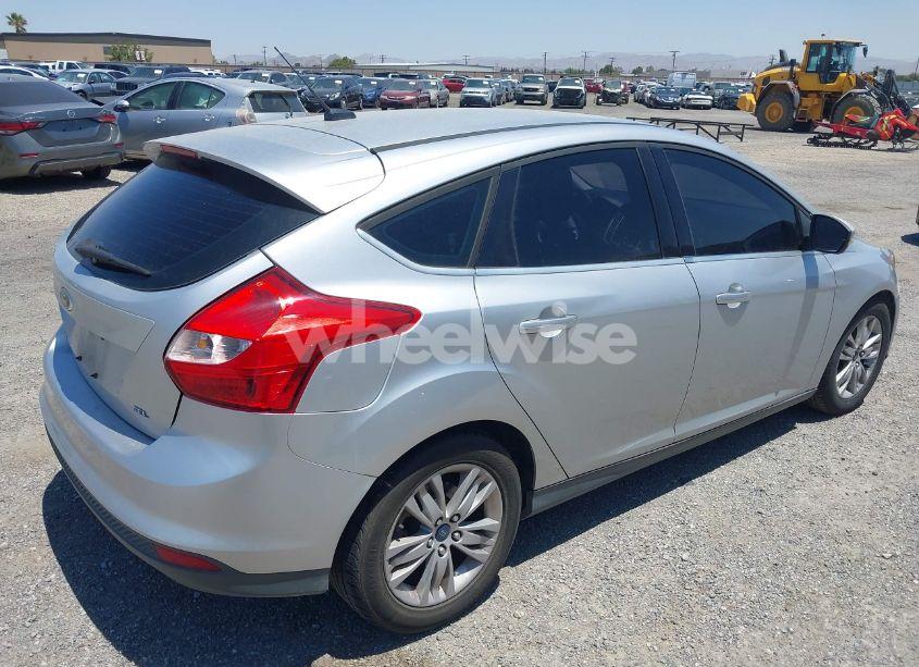 Photo 4 of 2012 Ford Focus SEL (VIN 1FAHP3M28CL314077)
