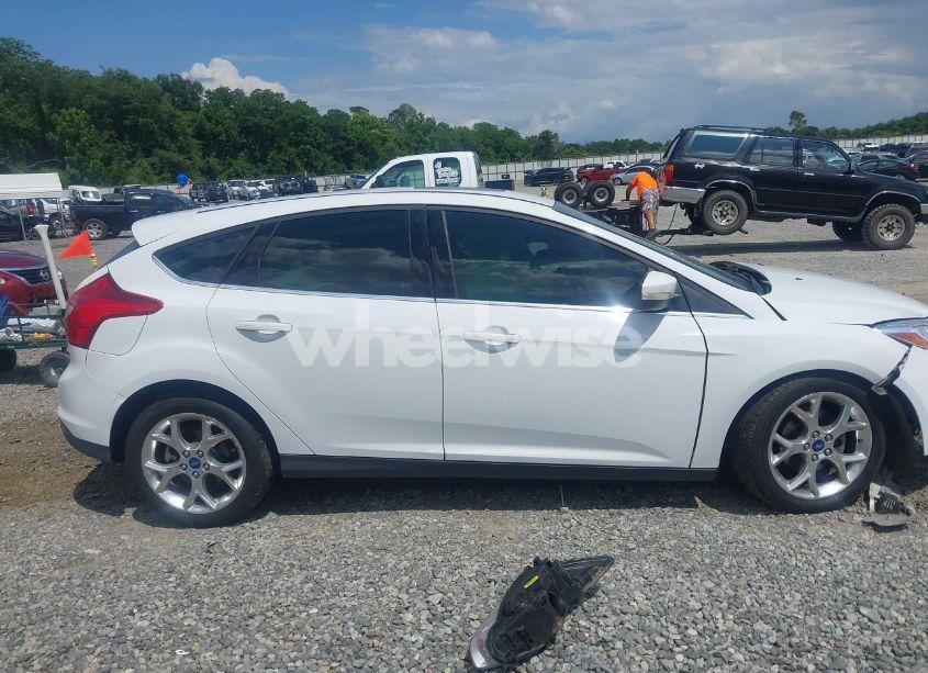 Photo 12 of 2012 Ford Focus SEL (VIN 1FAHP3M28CL370018)