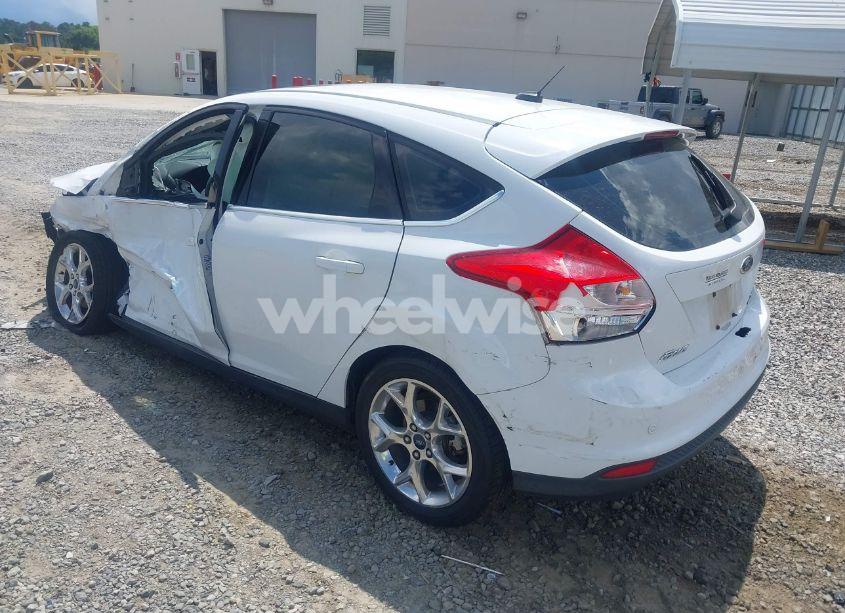 Photo 3 of 2012 Ford Focus SEL (VIN 1FAHP3M28CL370018)