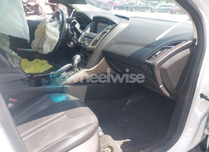 Photo 5 of 2012 Ford Focus SEL (VIN 1FAHP3M28CL370018)