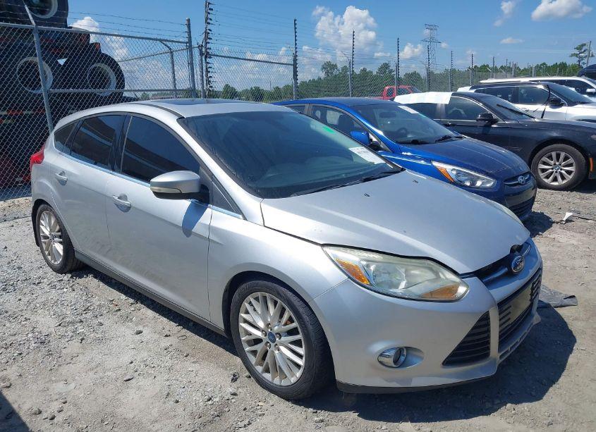 2012 Ford Focus SEL (VIN 1FAHP3M28CL453383) main photo