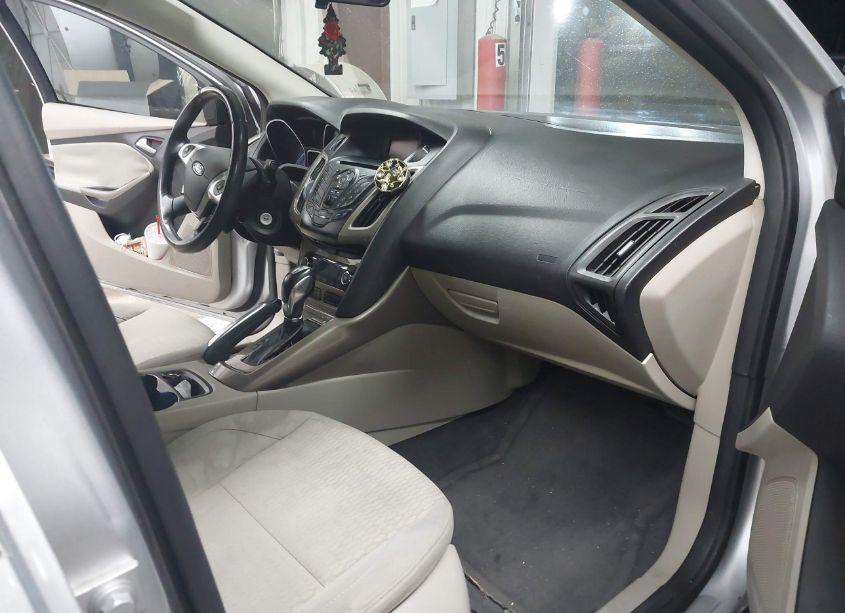 Photo 5 of 2012 Ford Focus SEL (VIN 1FAHP3M29CL334189)