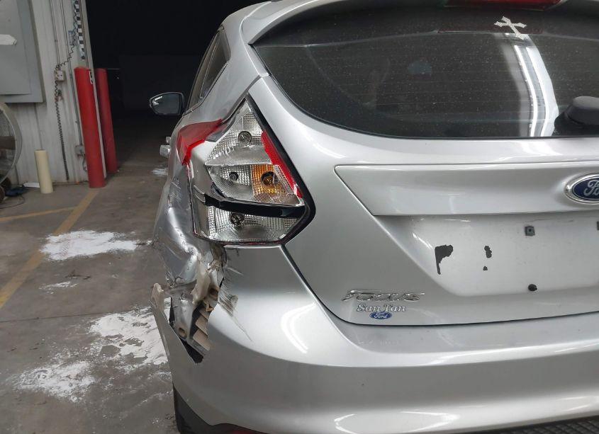 Photo 6 of 2012 Ford Focus SEL (VIN 1FAHP3M29CL334189)