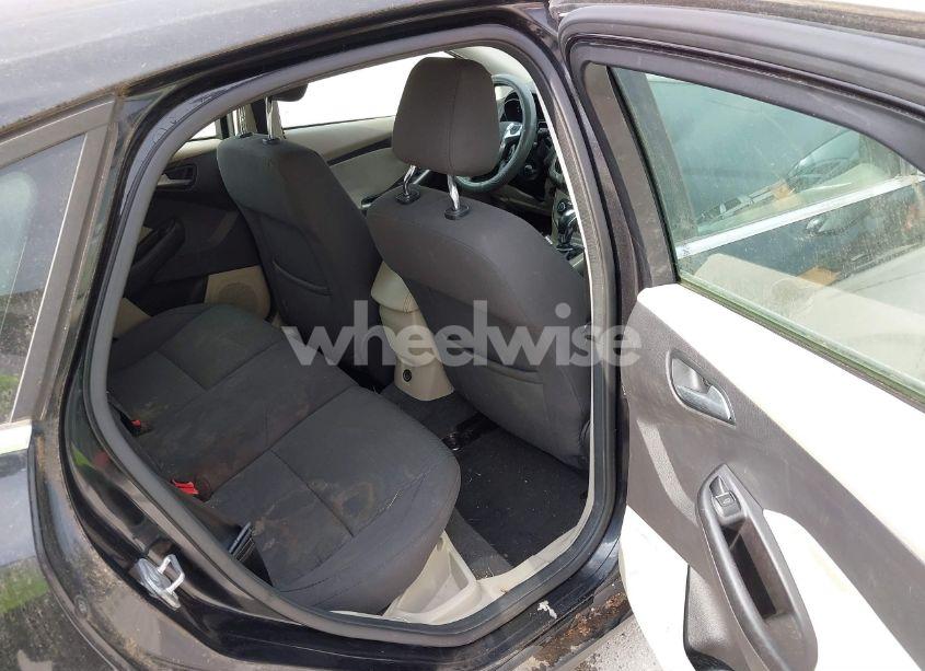 Photo 8 of 2012 Ford Focus SEL (VIN 1FAHP3M29CL375647)