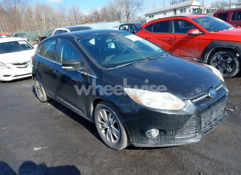 2012 Ford Focus SEL (VIN 1FAHP3M2XCL213204) main photo