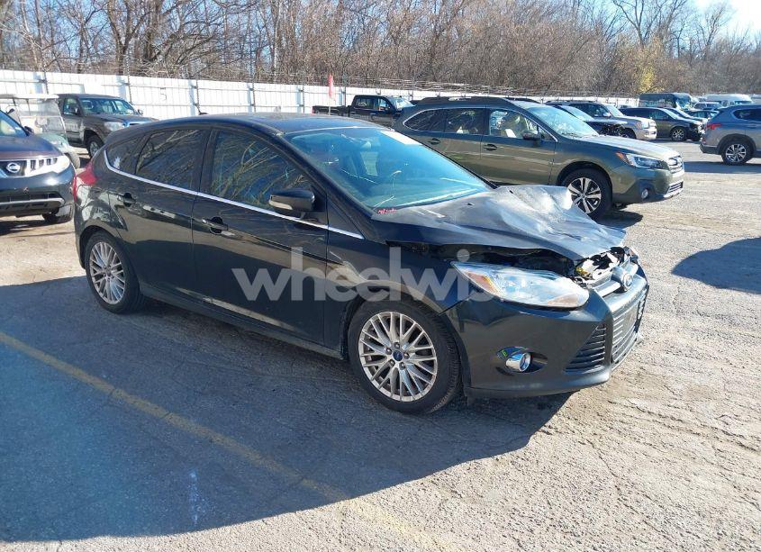 2012 Ford Focus SEL (VIN 1FAHP3M2XCL326067) main photo
