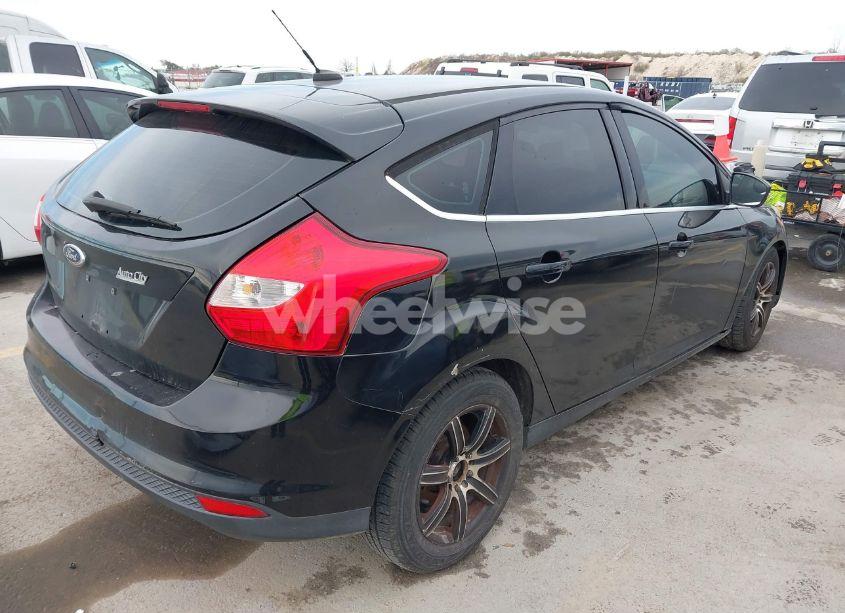 Photo 4 of 2012 Ford Focus SEL (VIN 1FAHP3M2XCL410146)
