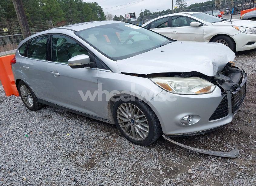 2012 Ford Focus SEL (VIN 1FAHP3M2XCL462327) main photo