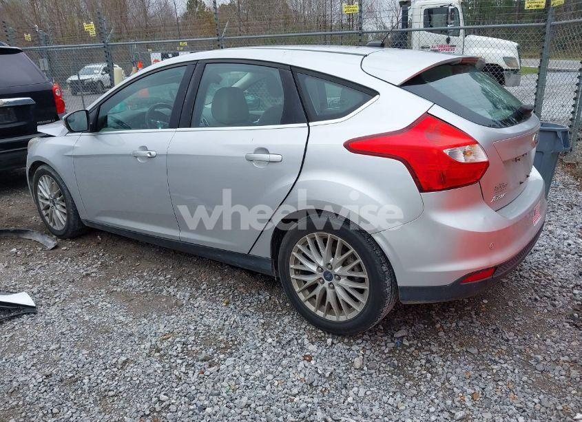 Photo 3 of 2012 Ford Focus SEL (VIN 1FAHP3M2XCL462327)
