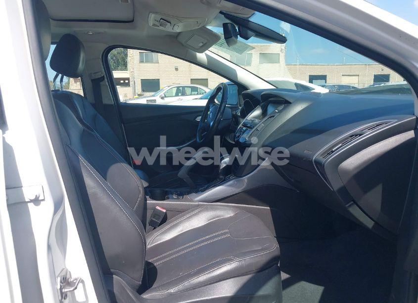 Photo 5 of 2012 Ford Focus TITANIUM (VIN 1FAHP3N20CL161399)