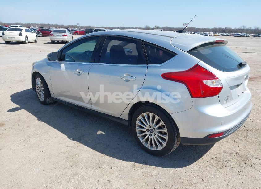 Photo 3 of 2012 Ford Focus TITANIUM (VIN 1FAHP3N20CL402944)
