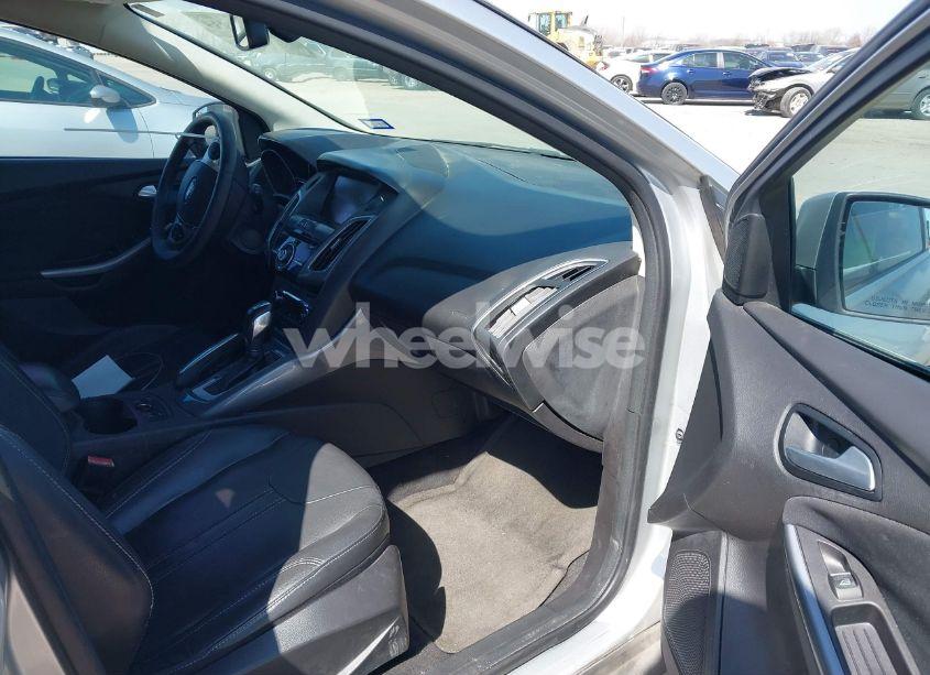 Photo 5 of 2012 Ford Focus TITANIUM (VIN 1FAHP3N20CL402944)