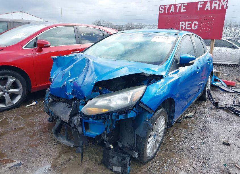 Photo 2 of 2012 Ford Focus TITANIUM (VIN 1FAHP3N21CL200128)