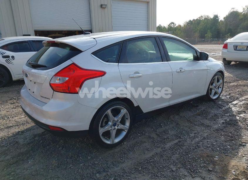 Photo 4 of 2012 Ford Focus TITANIUM (VIN 1FAHP3N21CL272141)