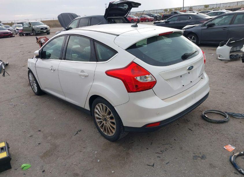 Photo 3 of 2012 Ford Focus TITANIUM (VIN 1FAHP3N21CL294771)