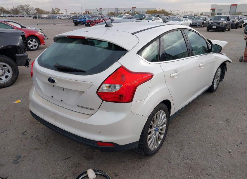 Photo 4 of 2012 Ford Focus TITANIUM (VIN 1FAHP3N21CL294771)