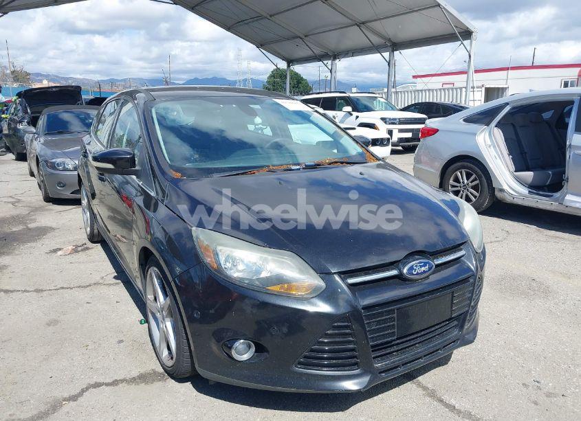 2012 Ford Focus TITANIUM (VIN 1FAHP3N22CL426419) main photo