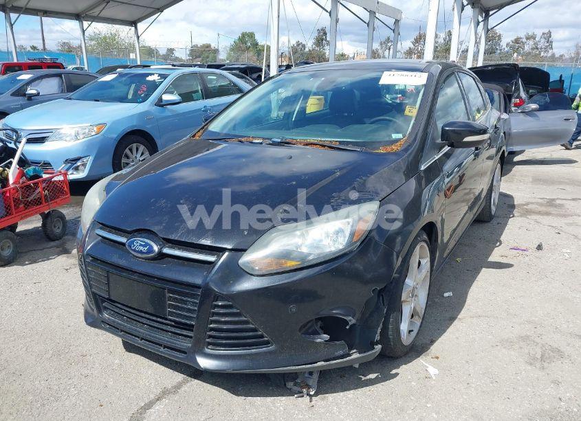 Photo 2 of 2012 Ford Focus TITANIUM (VIN 1FAHP3N22CL426419)