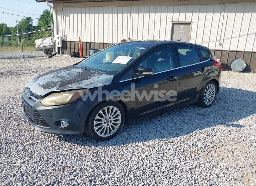 Photo 2 of 2012 Ford Focus TITANIUM (VIN 1FAHP3N23CL100242)