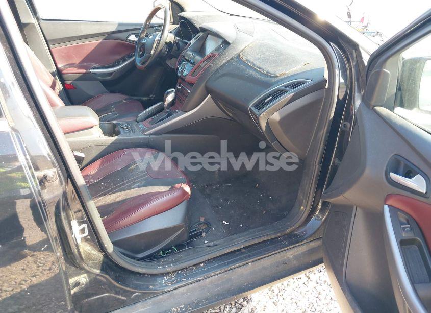 Photo 5 of 2012 Ford Focus TITANIUM (VIN 1FAHP3N23CL100242)