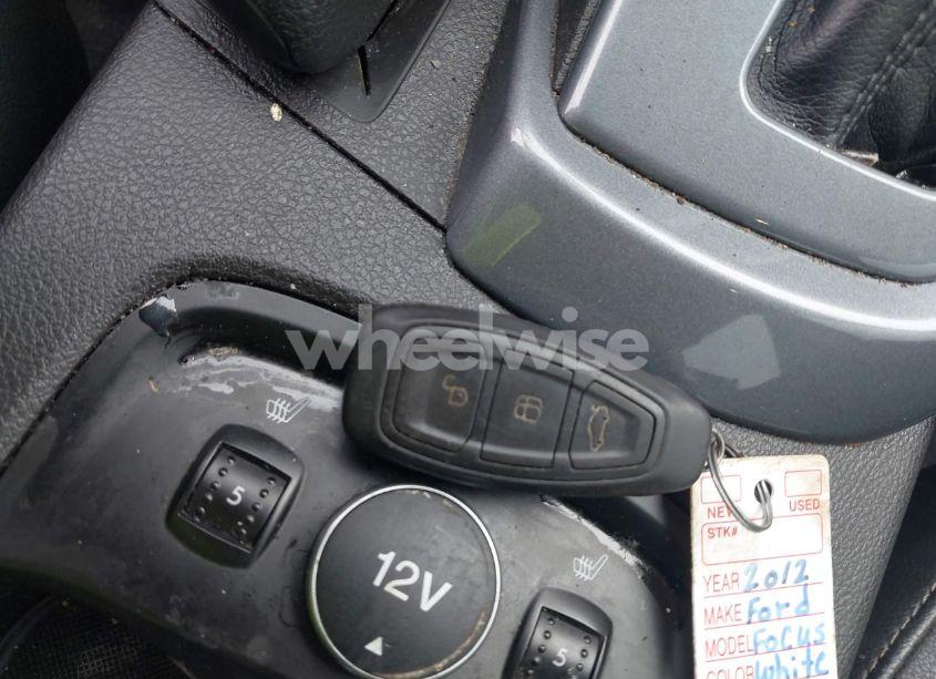 Photo 11 of 2012 Ford Focus TITANIUM (VIN 1FAHP3N23CL119048)