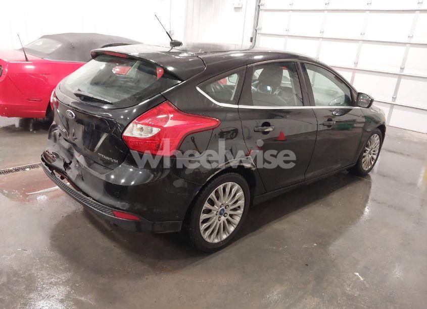 Photo 4 of 2012 Ford Focus TITANIUM (VIN 1FAHP3N23CL151871)