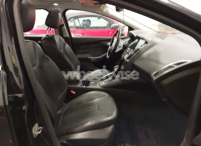 Photo 5 of 2012 Ford Focus TITANIUM (VIN 1FAHP3N23CL151871)