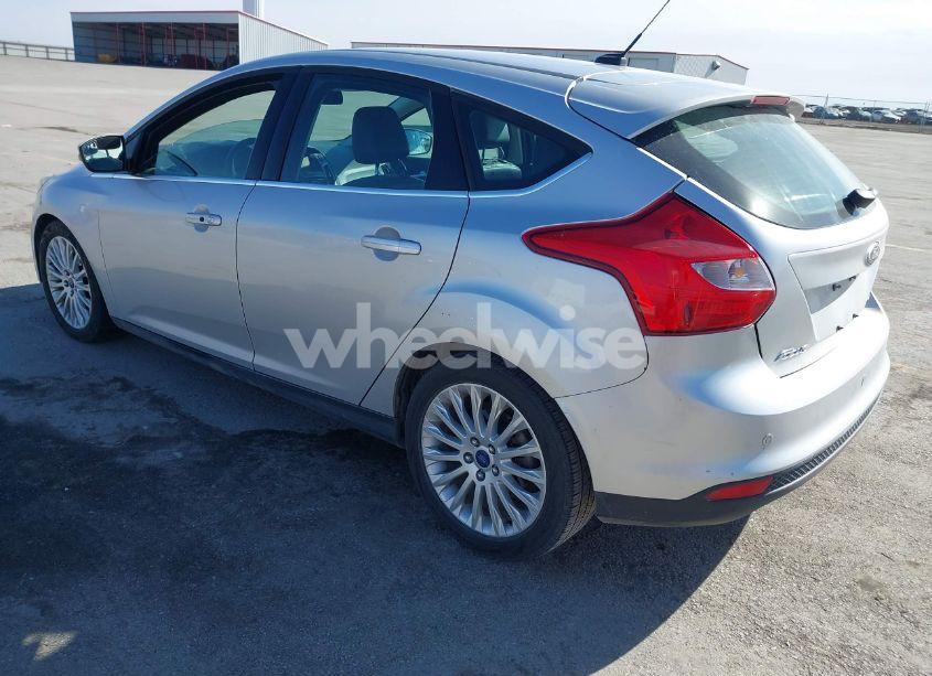 Photo 3 of 2012 Ford Focus TITANIUM (VIN 1FAHP3N24CL267418)