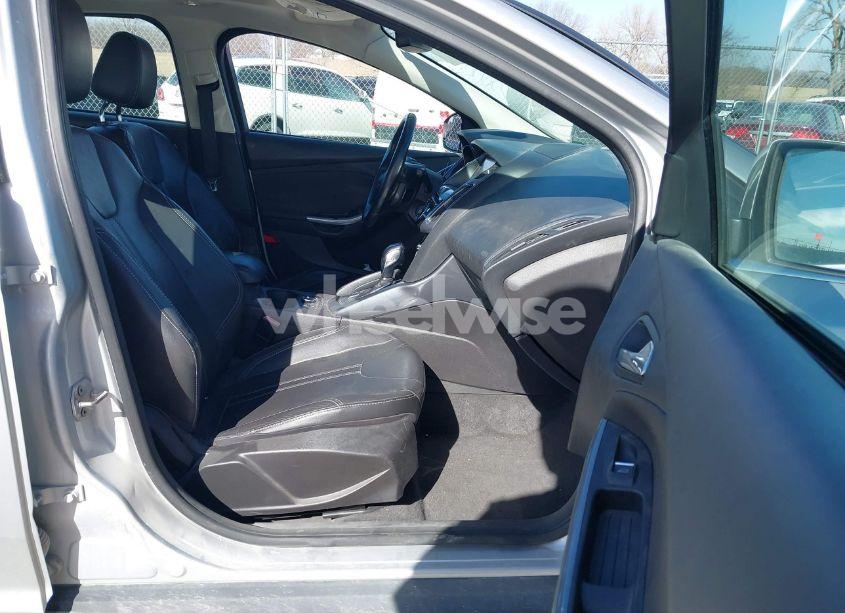 Photo 5 of 2012 Ford Focus TITANIUM (VIN 1FAHP3N24CL267418)