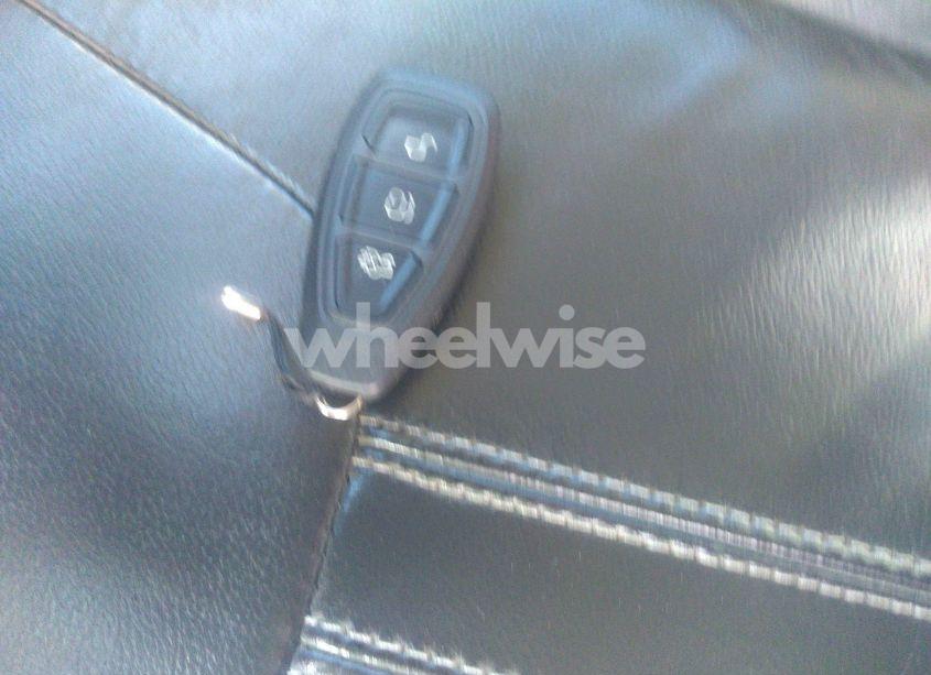 Photo 11 of 2012 Ford Focus TITANIUM (VIN 1FAHP3N25CL118063)