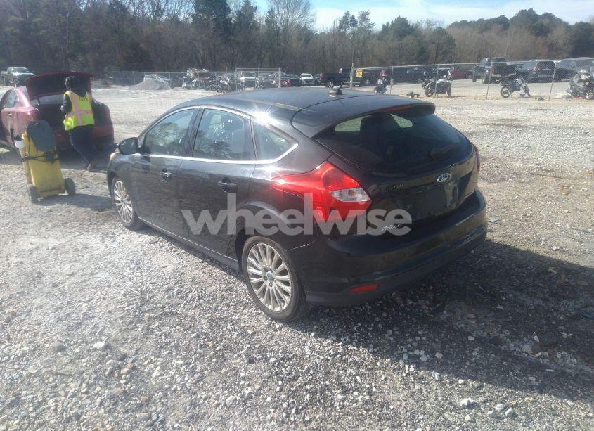 Photo 3 of 2012 Ford Focus TITANIUM (VIN 1FAHP3N25CL118063)