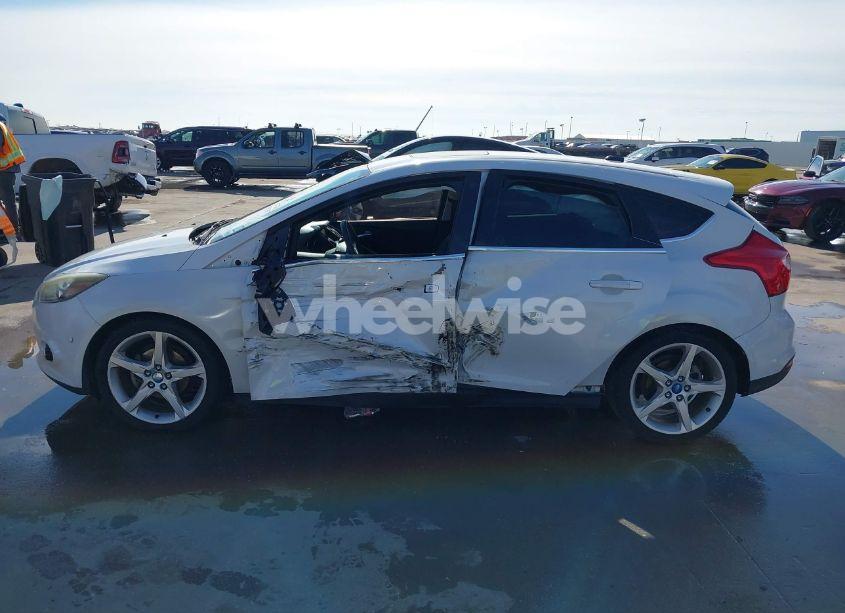 Photo 13 of 2012 Ford Focus TITANIUM (VIN 1FAHP3N25CL232225)