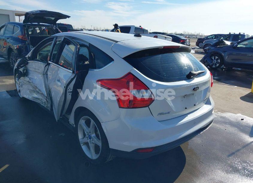 Photo 3 of 2012 Ford Focus TITANIUM (VIN 1FAHP3N25CL232225)