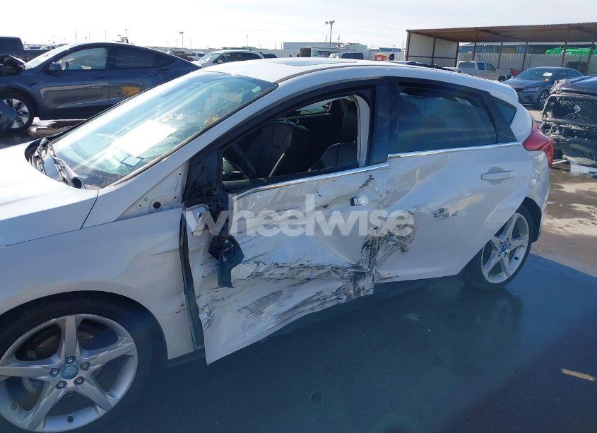 Photo 6 of 2012 Ford Focus TITANIUM (VIN 1FAHP3N25CL232225)