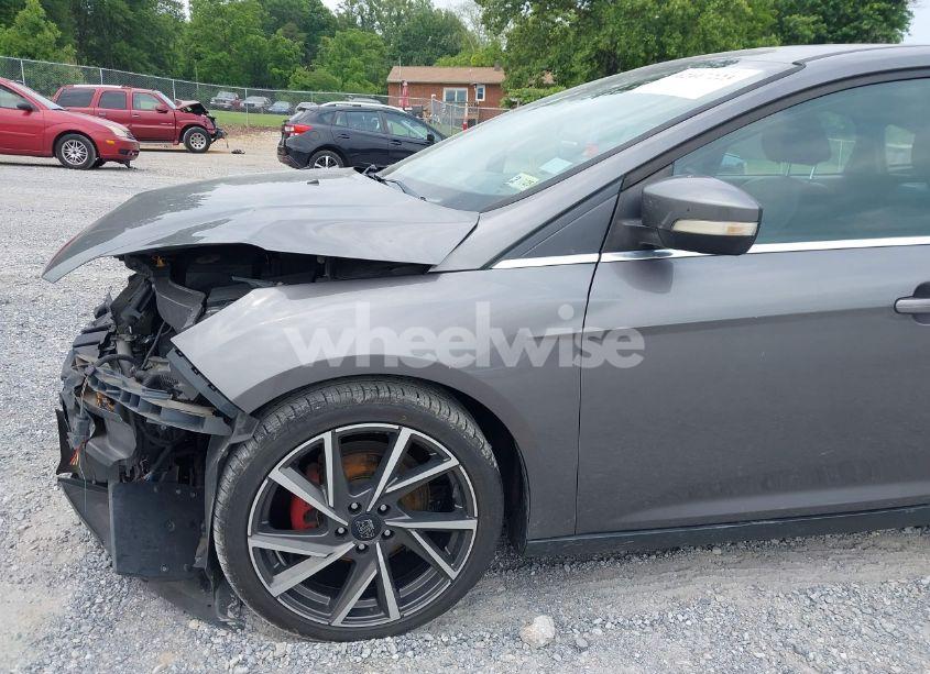 Photo 12 of 2012 Ford Focus TITANIUM (VIN 1FAHP3N25CL402566)