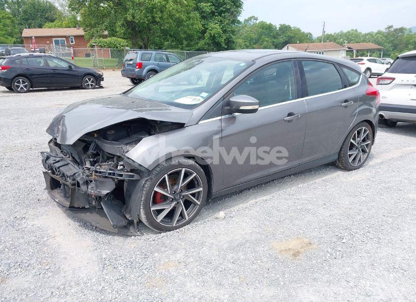 Photo 2 of 2012 Ford Focus TITANIUM (VIN 1FAHP3N25CL402566)